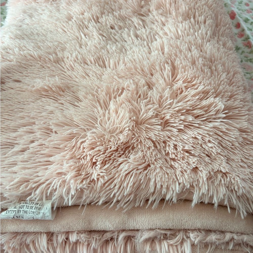 Plush Shag Twin XL Dorm Comforter
